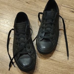 Black Leather Converse size 8 womens, 6 mens